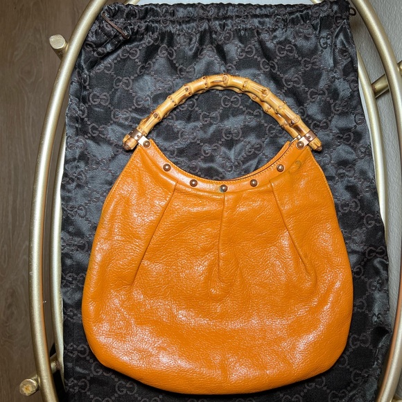 GUCCI LEATHER DIANA HOBO - Picture 4 of 9